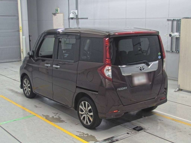 TOYOTA ROOMY 2016