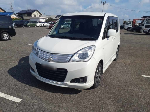 MITSUBISHI DELICA D2 2014