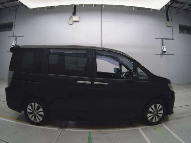 HONDA STEP WAGON 2013