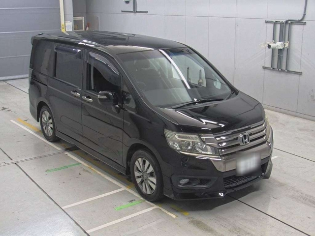 HONDA STEP WAGON 2013