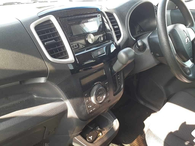 MITSUBISHI DELICA D2 2014