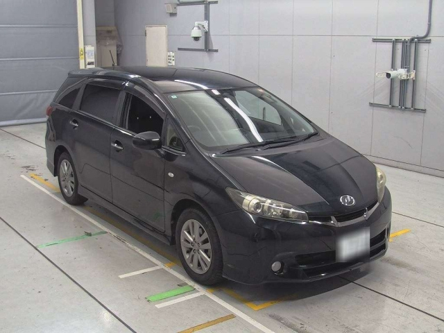 TOYOTA WISH 2012