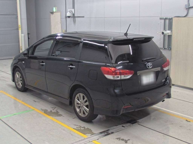TOYOTA WISH 2012