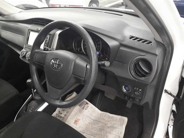 TOYOTA COROLLA FIELDER 2019