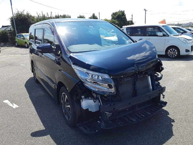 TOYOTA NOAH 2019