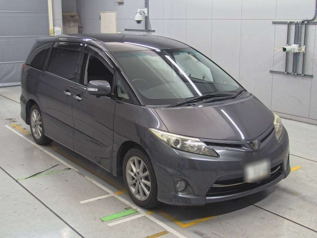 TOYOTA ESTIMA 2010