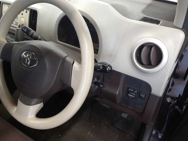 TOYOTA PASSO 2010