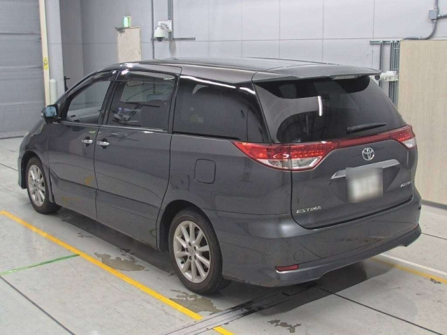 TOYOTA ESTIMA 2010