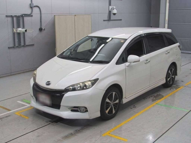 TOYOTA WISH 2014
