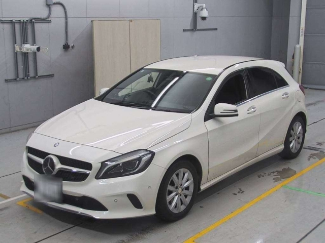 MERCEDES BENZ A CLASS 2015