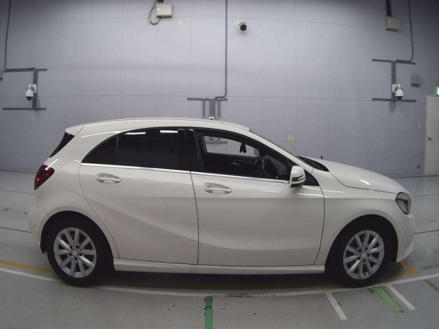 MERCEDES BENZ A CLASS 2015