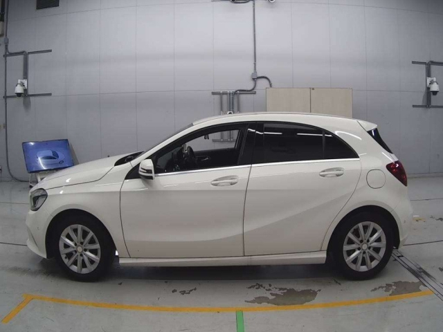 MERCEDES BENZ A CLASS 2015