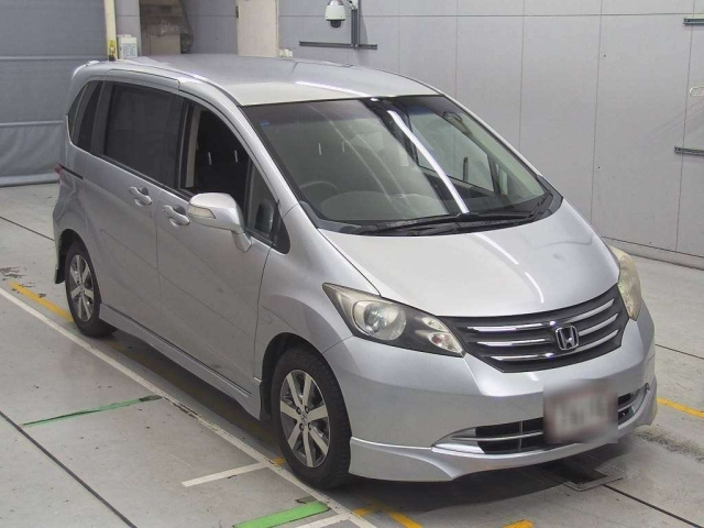 HONDA FREED 2009