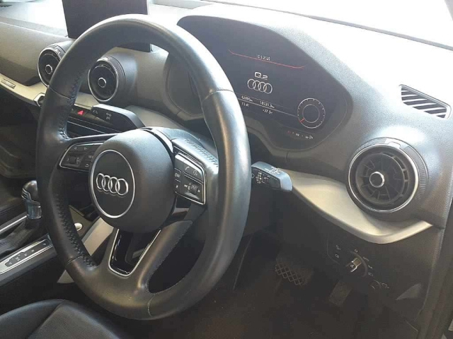 AUDI Q2 2018