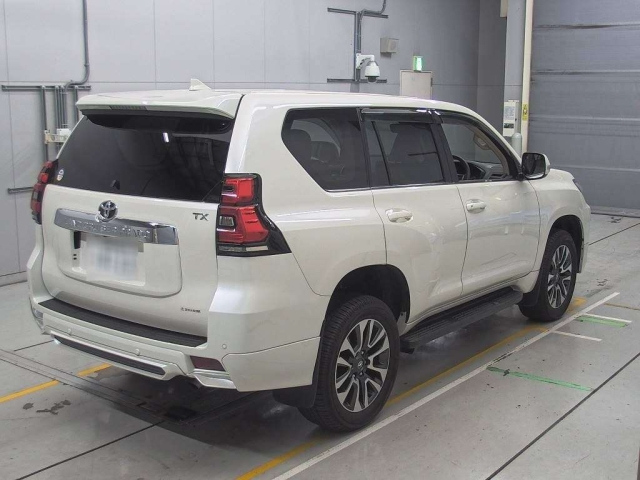 TOYOTA LAND CRUISER PRADO 2023