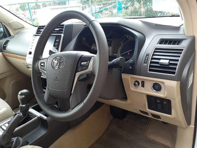 TOYOTA LAND CRUISER PRADO 2023
