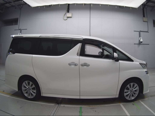 TOYOTA VELLFIRE 2015