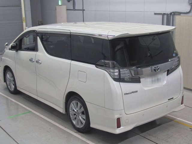 TOYOTA VELLFIRE 2015