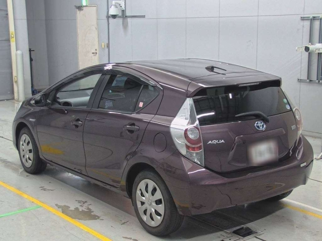 TOYOTA AQUA 2014