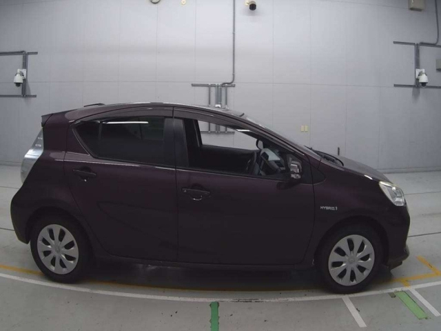 TOYOTA AQUA 2014