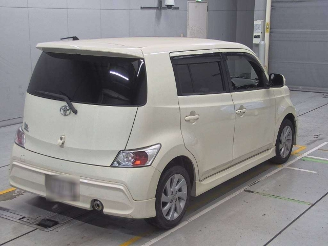 TOYOTA BB 2009