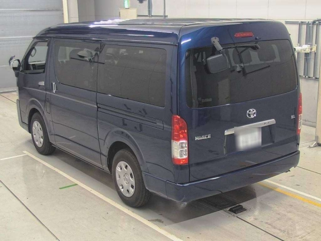 TOYOTA HIACE 2020