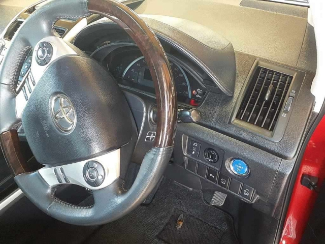 TOYOTA SAI 2016