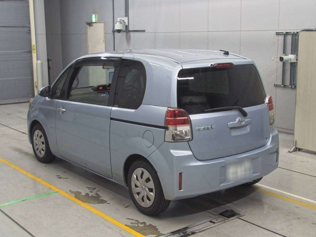 TOYOTA SPADE 2012