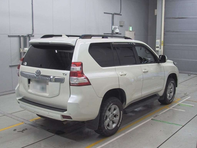 TOYOTA LAND CRUISER PRADO 2016