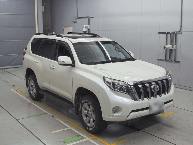TOYOTA LAND CRUISER PRADO 2016