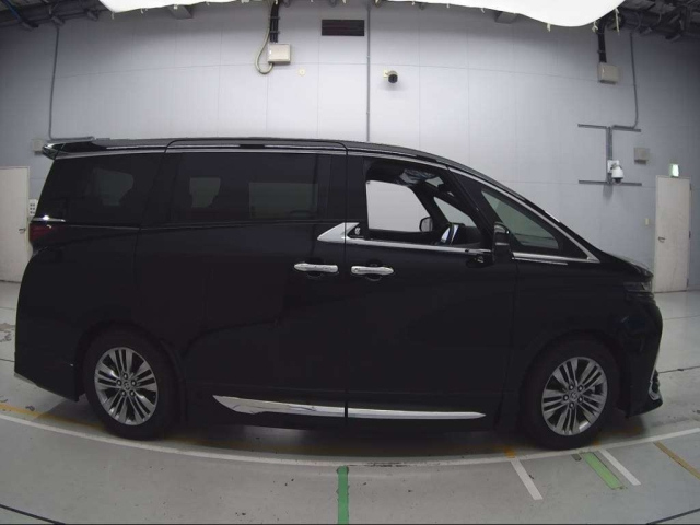TOYOTA ALPHARD 2025