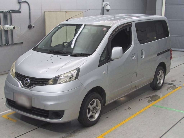 NISSAN NV200 2010