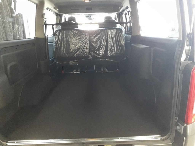 NISSAN CARAVAN VAN 2025