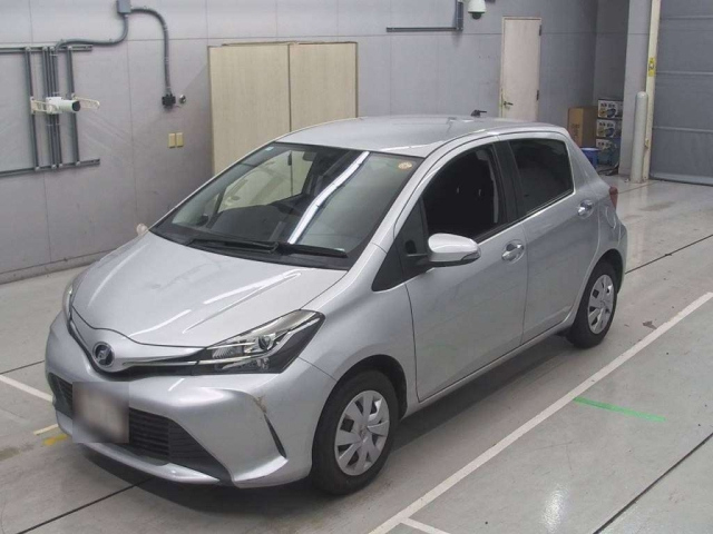 TOYOTA VITZ 2016