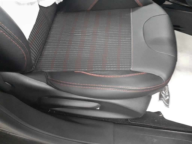 PEUGEOT 2008 2016