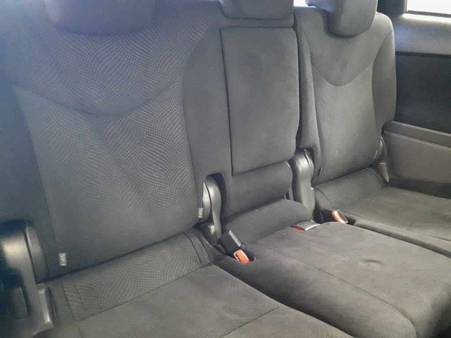 TOYOTA PRIUS ALPHA 2013