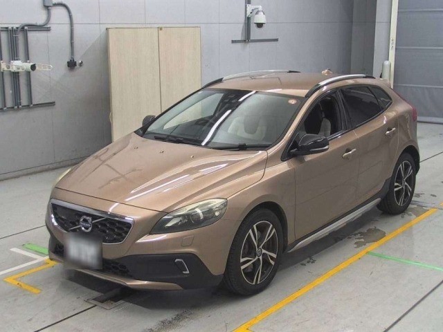 VOLVO V40 2014