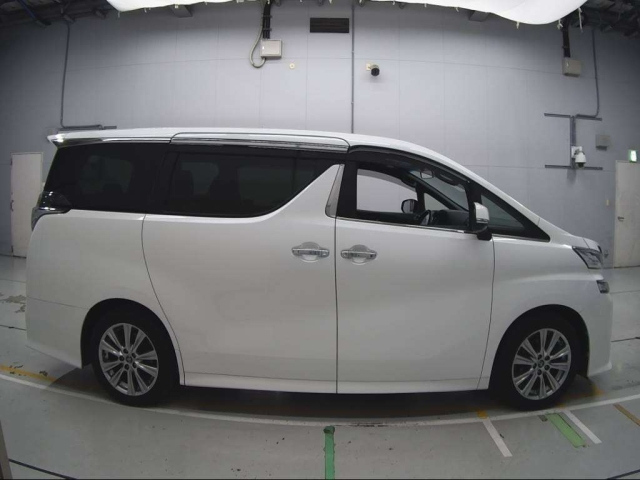TOYOTA VELLFIRE 2017