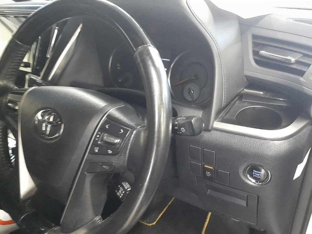 TOYOTA VELLFIRE 2017