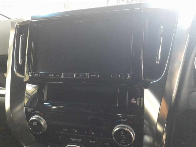 TOYOTA VELLFIRE 2017