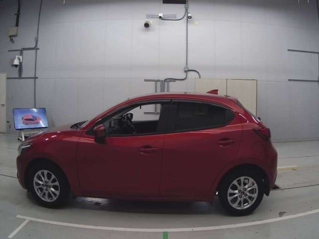 MAZDA DEMIO 2016