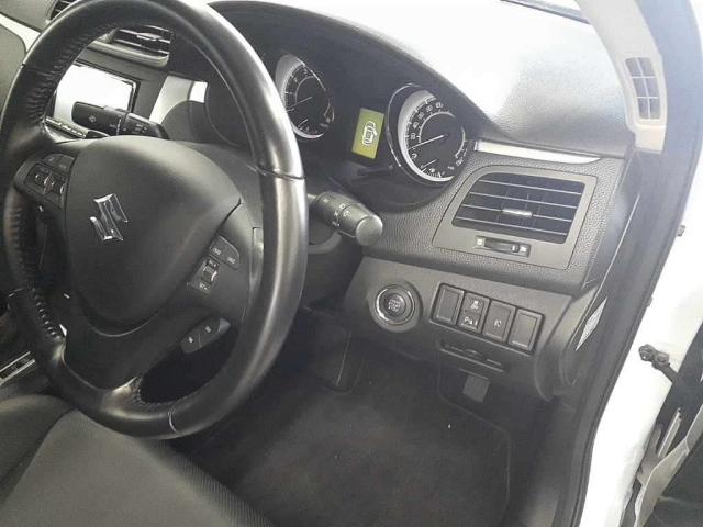 SUZUKI KIZASHI 2015