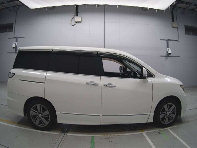 NISSAN ELGRAND 2012