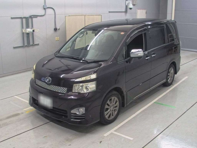 TOYOTA VOXY 2012