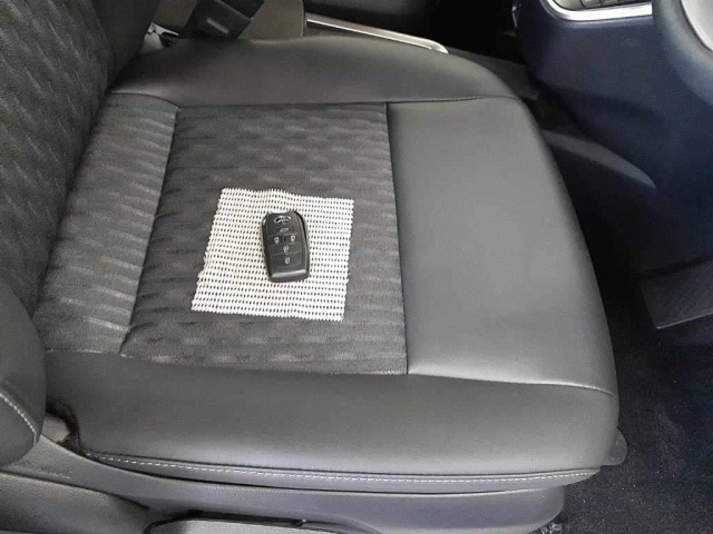 TOYOTA NOAH 2025