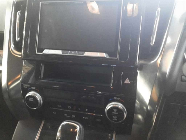 TOYOTA VELLFIRE 2016