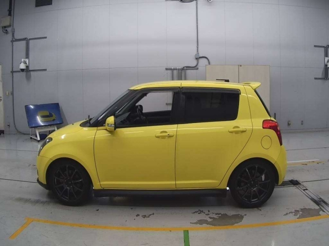 SUZUKI SWIFT 2010