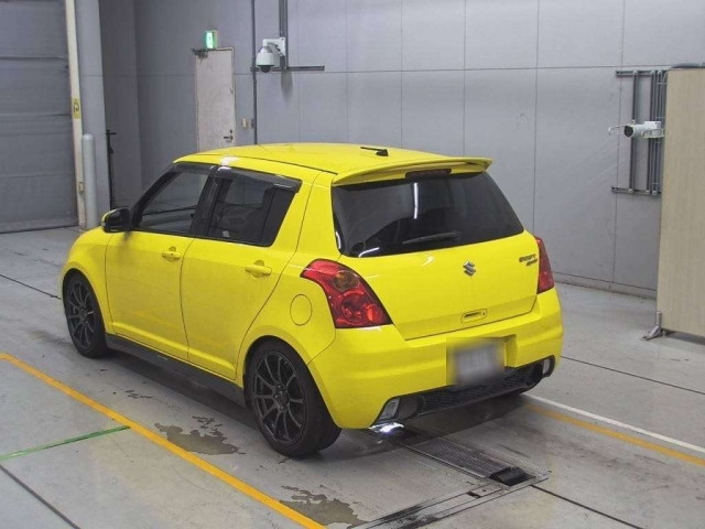 SUZUKI SWIFT 2010