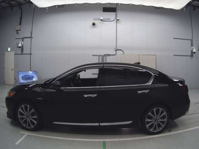 HONDA LEGEND 2015