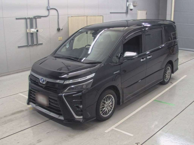 TOYOTA VOXY 2020